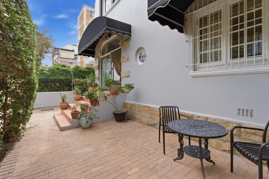 2 Bedroom Property for Sale in Sea Point Western Cape